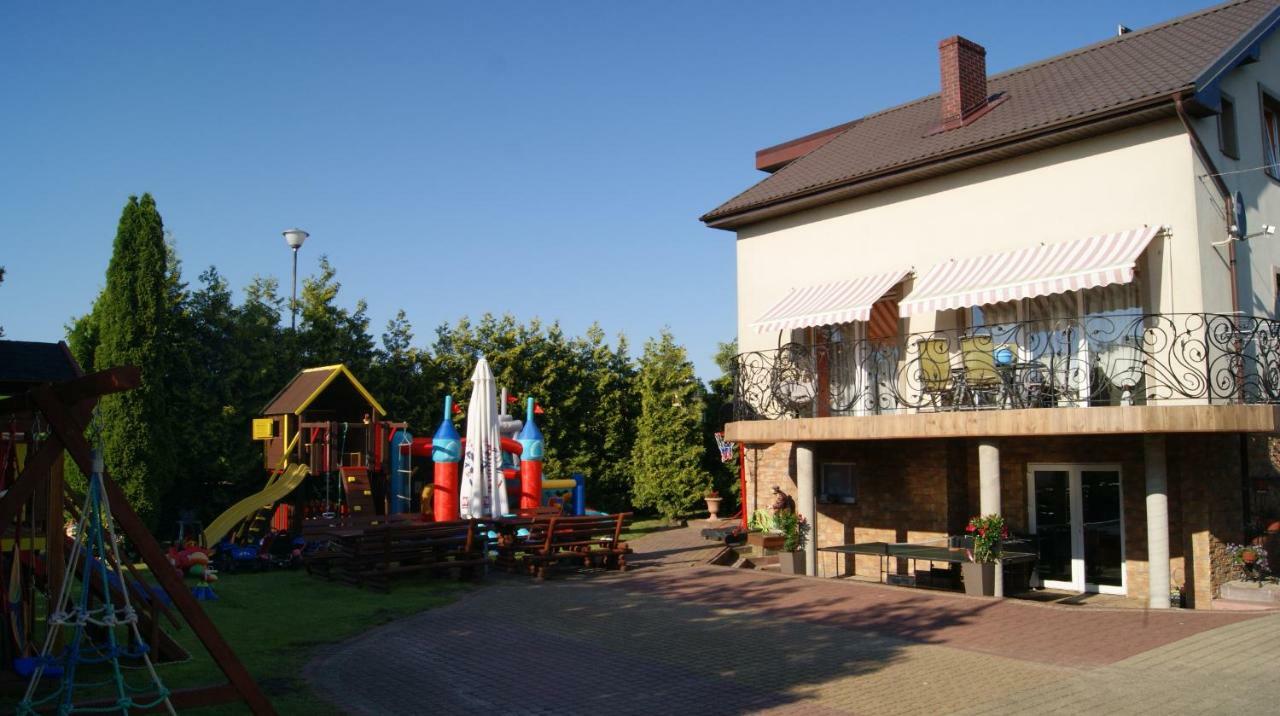 Pokoje Goscinne-Kwatera U Evy Swarzewo Exterior foto